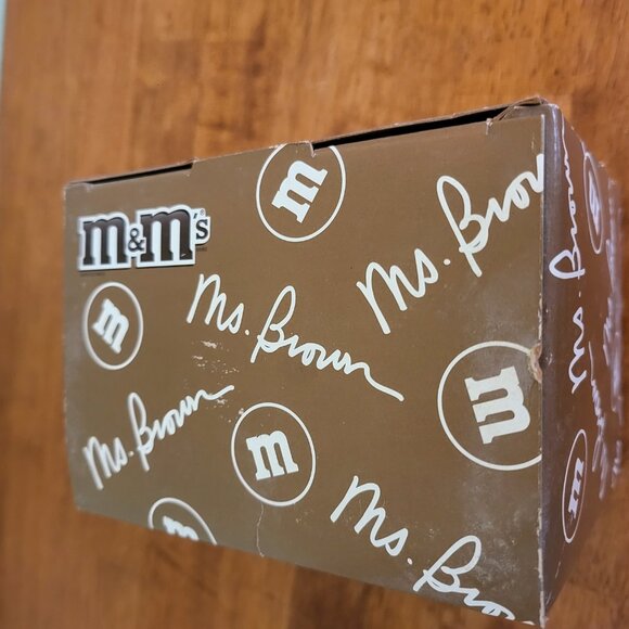 M & M's Chocolate Ms. Brown Mug Coffee Tea Pink with High Heels 2012 NEW Rare T1 - Picture 6 of 7